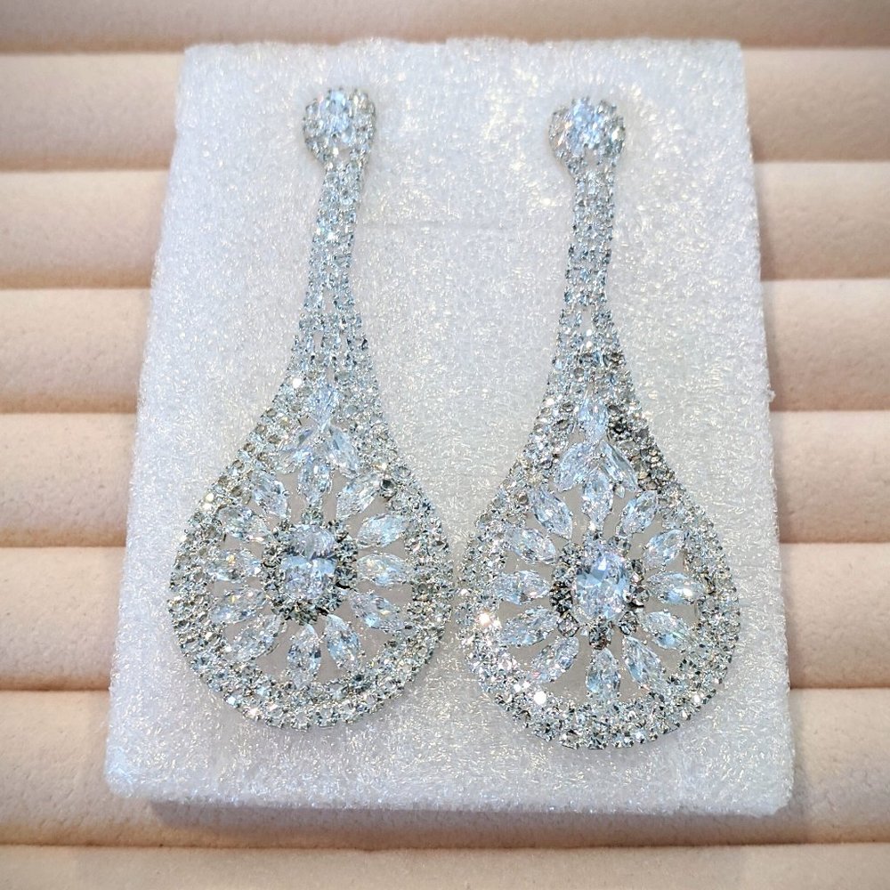 Cubic Zirconia & Genuine White Austrian Crystal